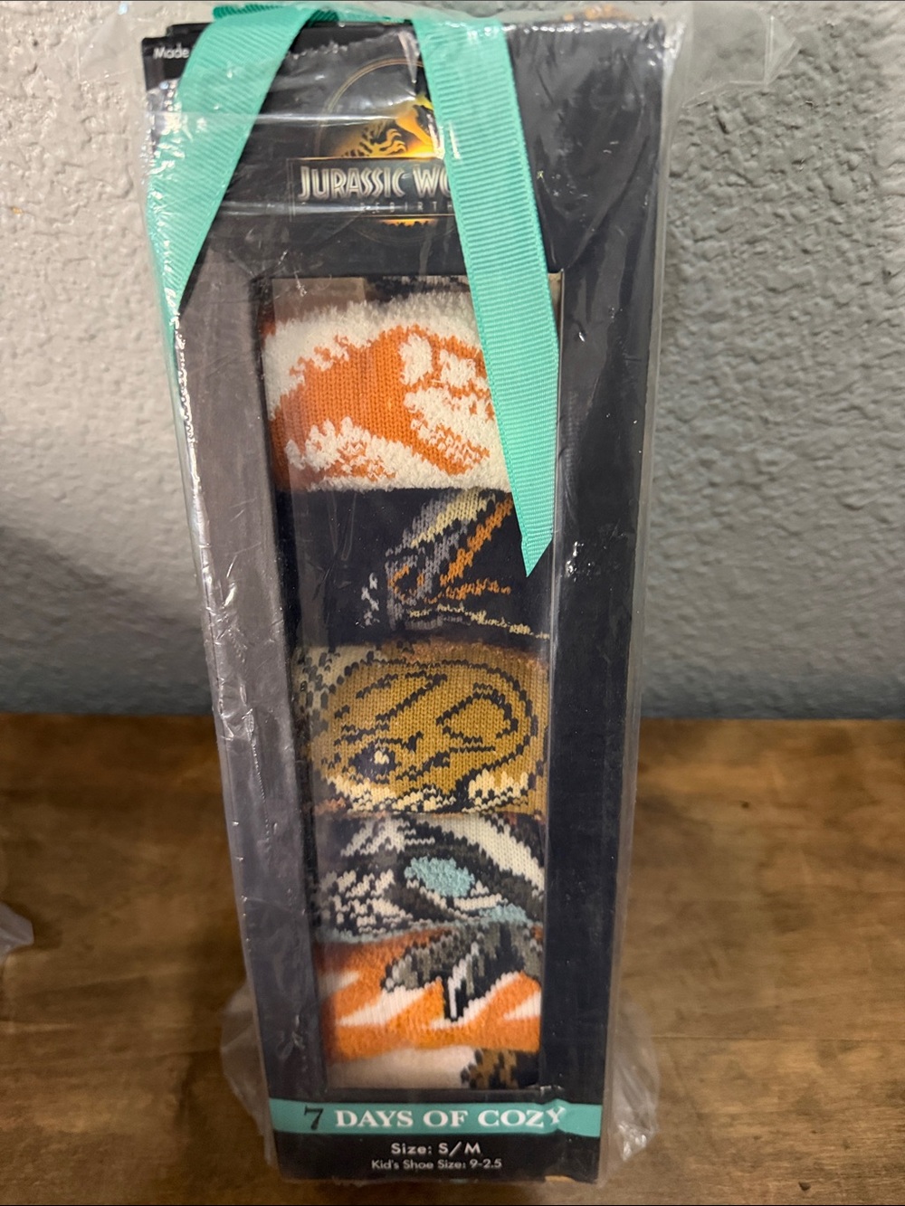 Jurassic World Kids 7-Pack Cozy Crew Socks - Orange, Black, Cream